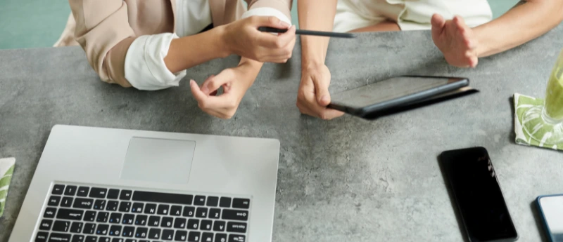 Clientes descobrindo O que é landing page e o poder dela no marketing digital